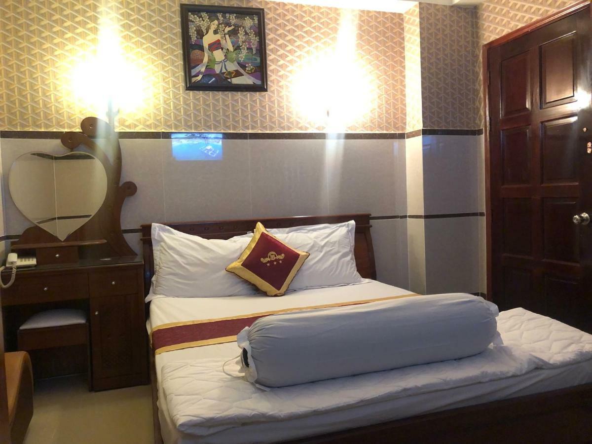 Hoang Quan Hotel Ho Chi Minh City Exterior photo